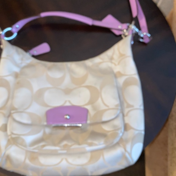 Coach bag off the shoulders worn twice - Picture 3 of 5